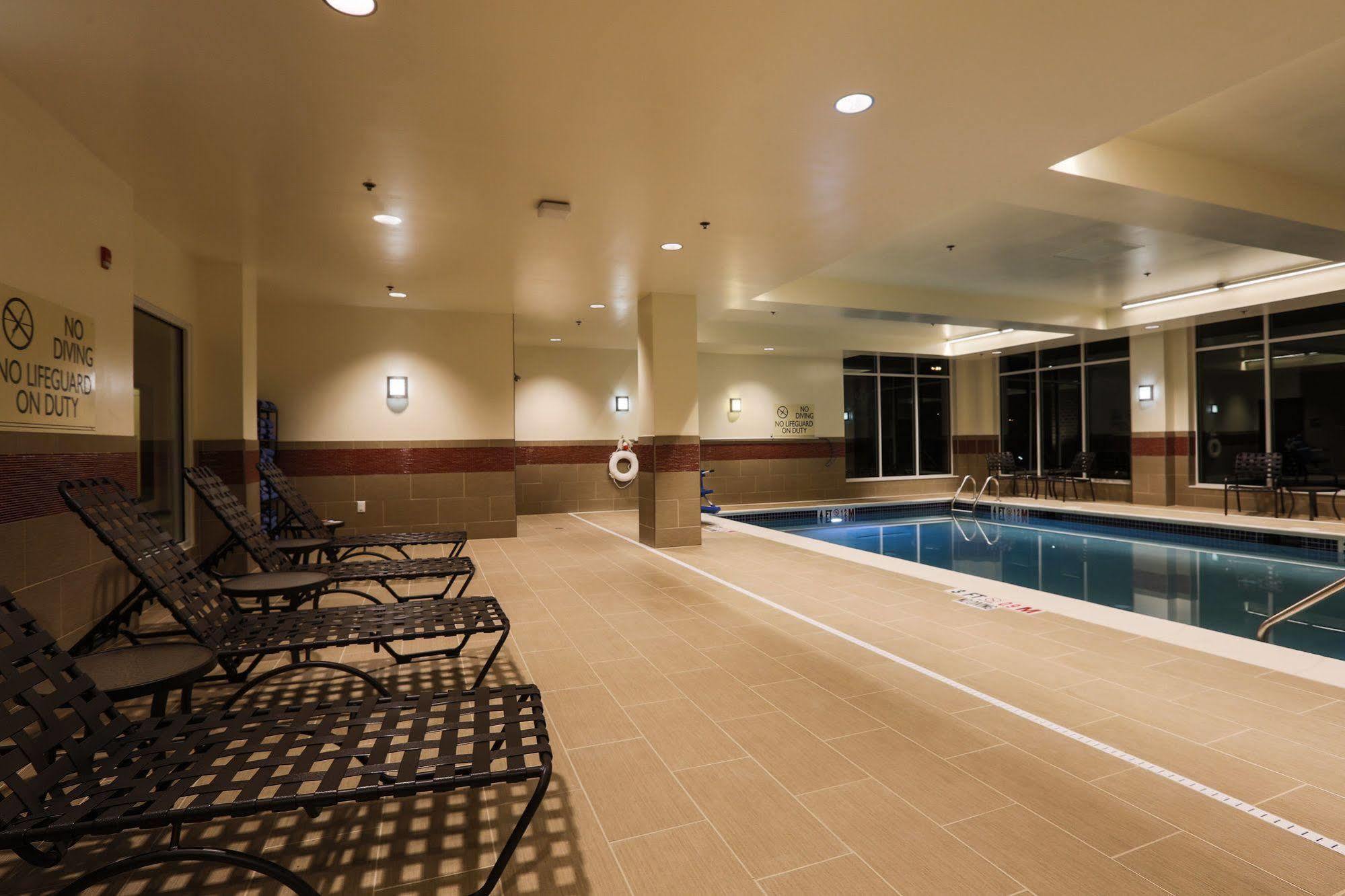 Hilton Garden Inn Indiana At Iup Exterior foto